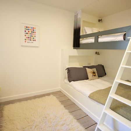 Old Town Castle View Apartment Edinburgh Ngoại thất bức ảnh