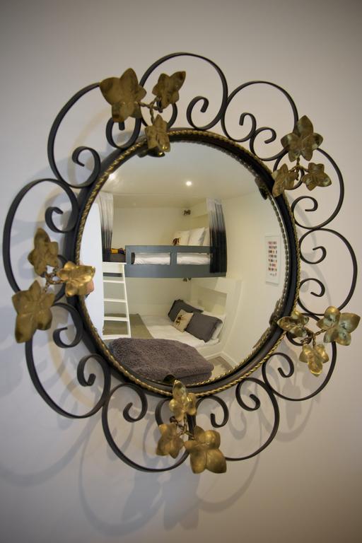 Old Town Castle View Apartment Edinburgh Ngoại thất bức ảnh